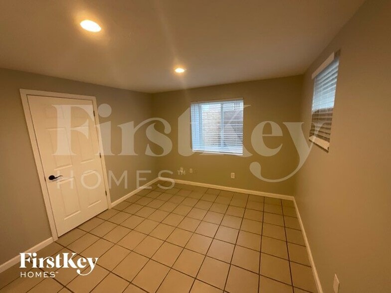 Building Photo - 5416 Shady Meadows Dr