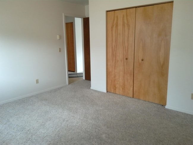 Building Photo - 369 Cole Ave