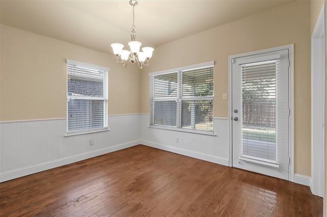 Building Photo - 1316 Red River Dr
