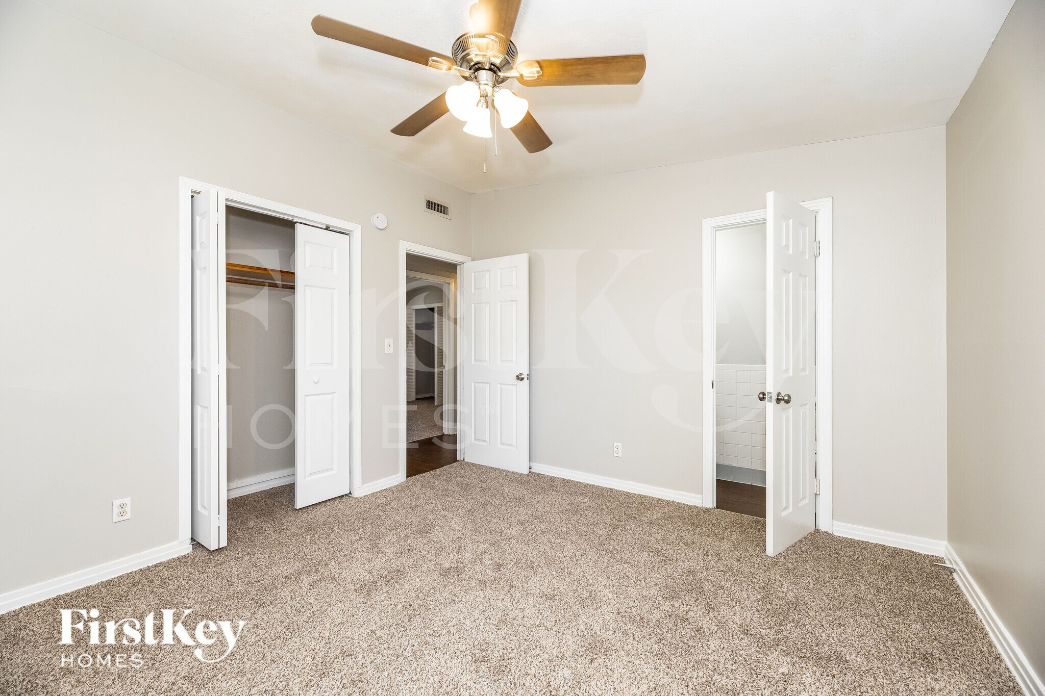 Building Photo - 2706 Lorna Rd