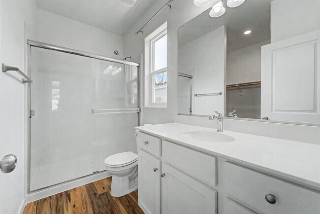 Building Photo - 1469 Dunwoody Dr