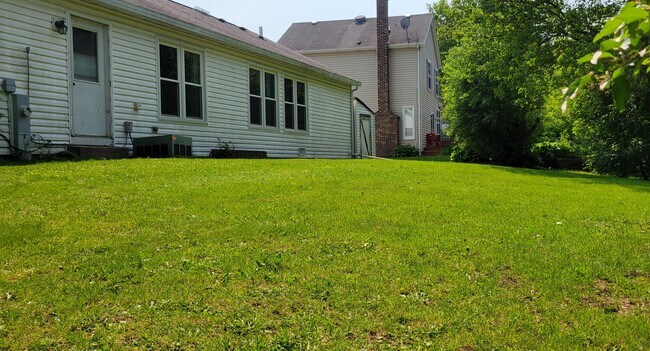 Building Photo - 336 Burr Oak Cir