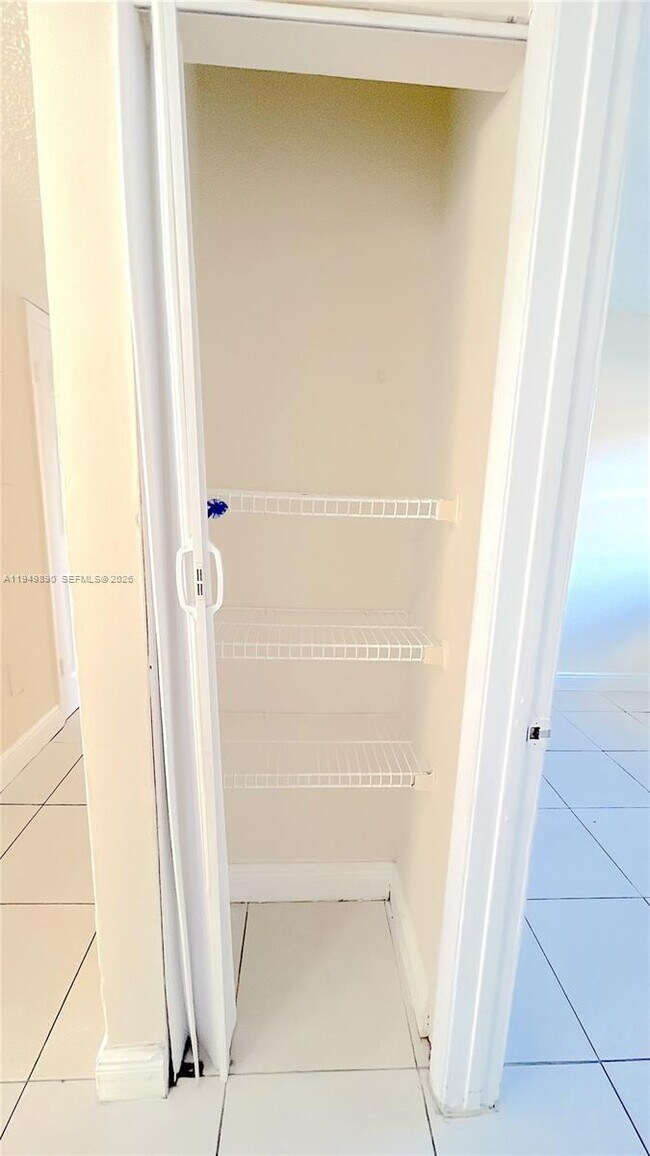 Building Photo - 5461 W 24th Ave