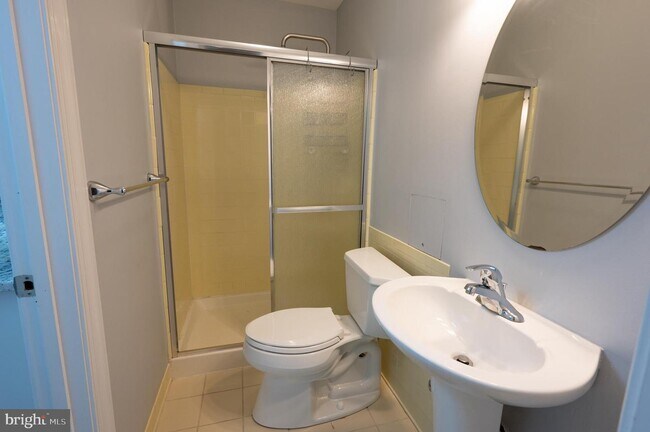 Building Photo - 4809 Piney Branch Rd