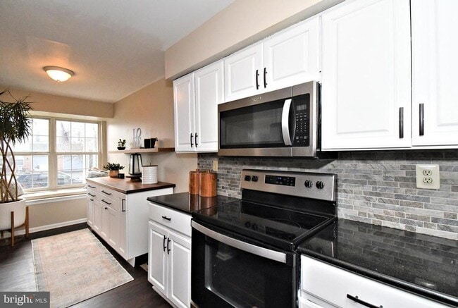 Building Photo - 1039 Greenes Way Cir