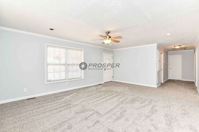 Building Photo - 1082 Hampton Rd