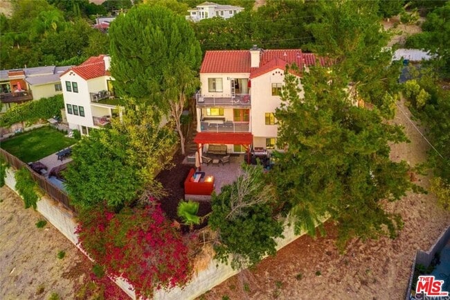 Building Photo - 728 Montecito Dr