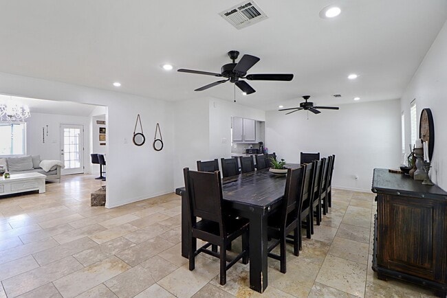 Building Photo - 5951 Yarwell Dr