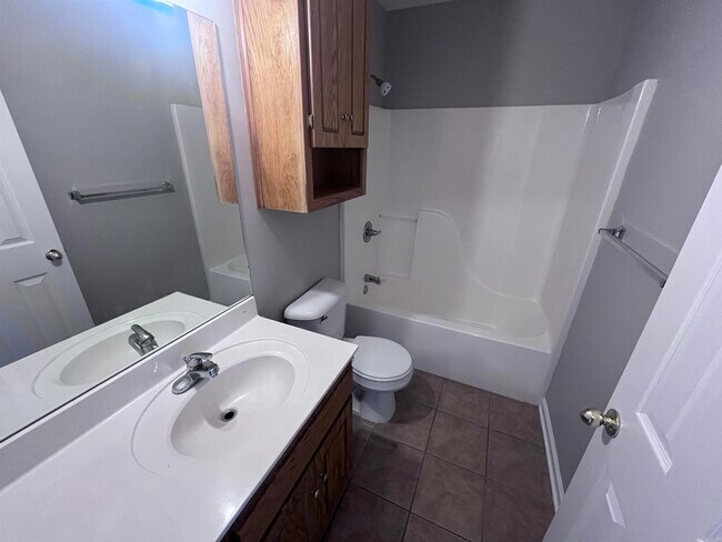 Building Photo - 54 W Plaza Blvd