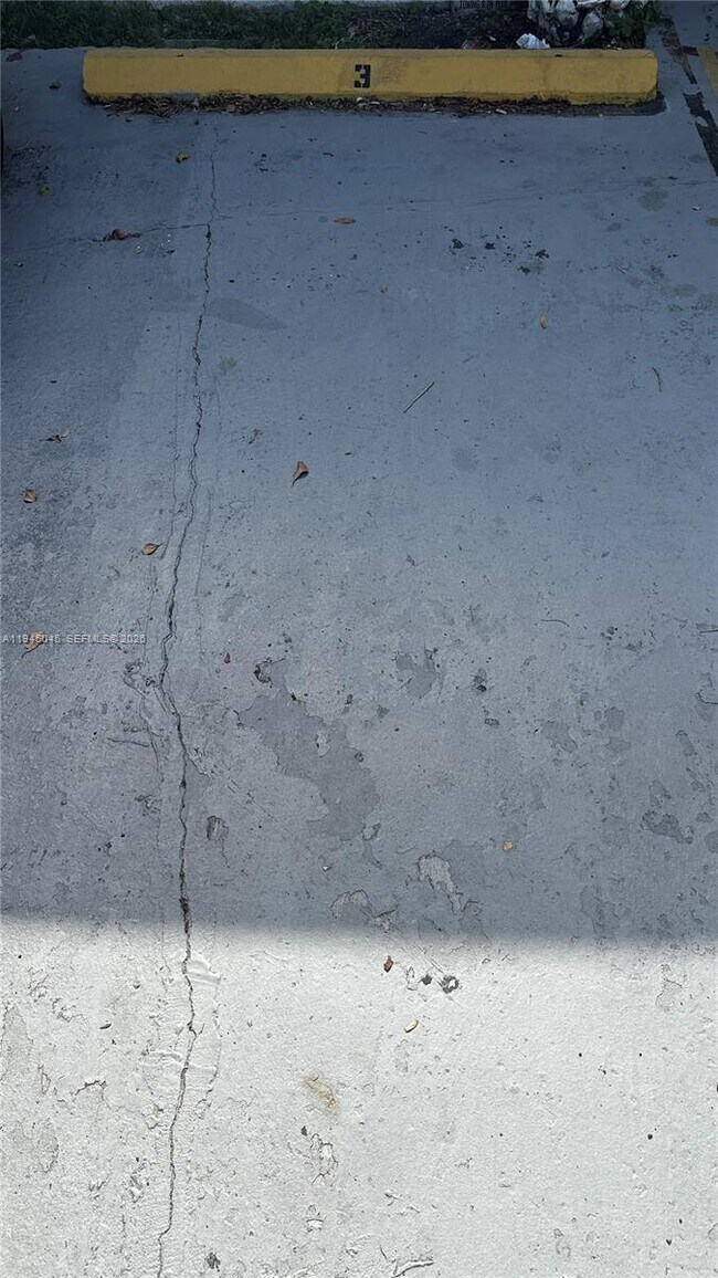 Building Photo - 732 Moffett St