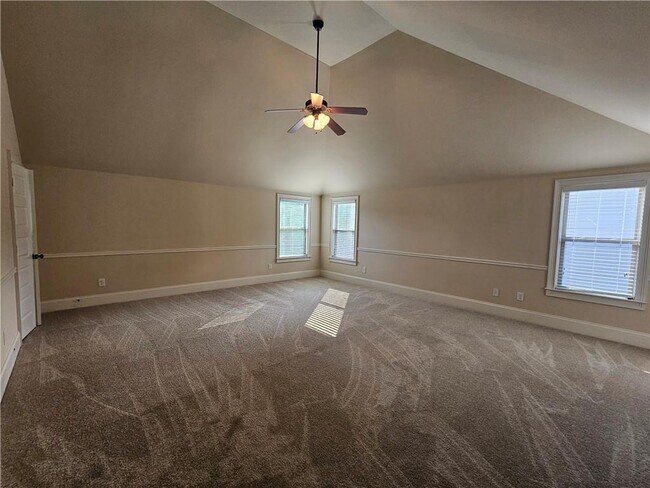 Building Photo - 1550 Horseshoe Creek Ln