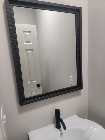 Building Photo - 48 Burnt Creek Ct SW