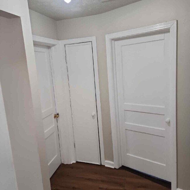 Building Photo - 1018 Navaho Pl