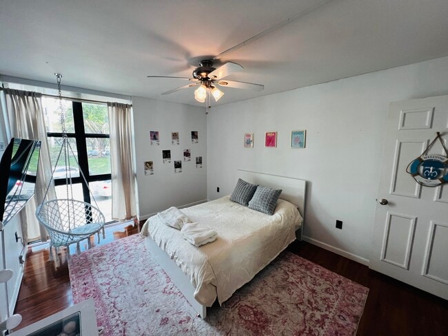 Building Photo - 1201 River Reach Dr