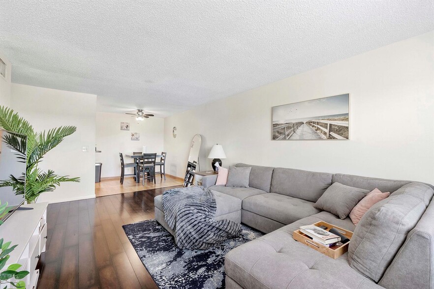 Building Photo - 125 Shore Ct