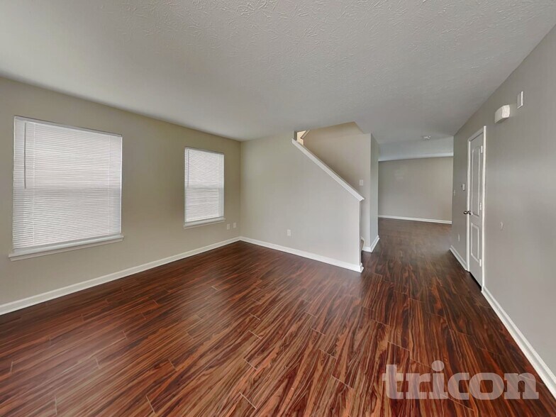 Building Photo - 1621 Bridgecreek Crossing