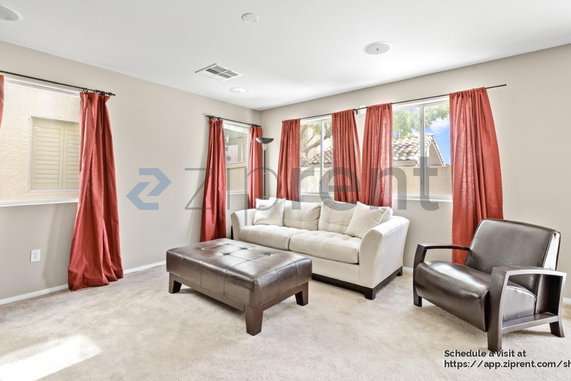 Building Photo - 5580 Avent Ferry St