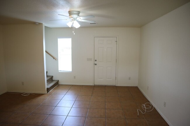 Building Photo - Cool Price, Hot Item!