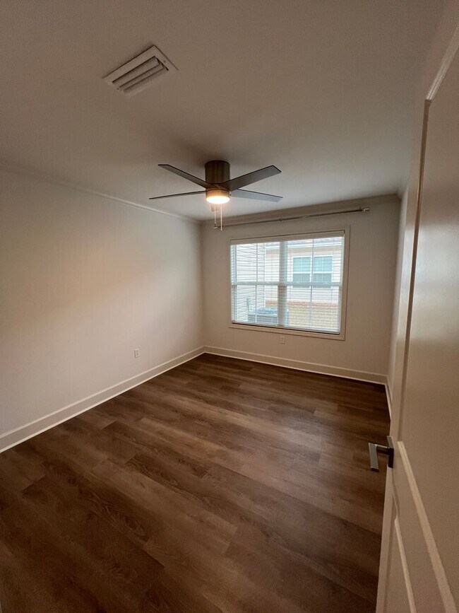 Building Photo - Available May!