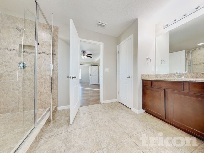 Building Photo - 5363 Suncatcher Dr