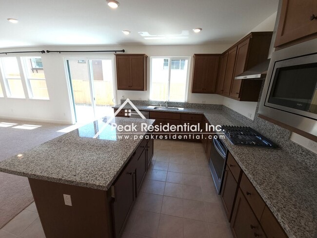 Building Photo - Brand New 3bd/2.5ba Folsom Home with 2 Car Garage