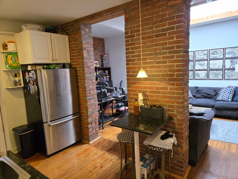 Building Photo - 4738 Lorain Ave
