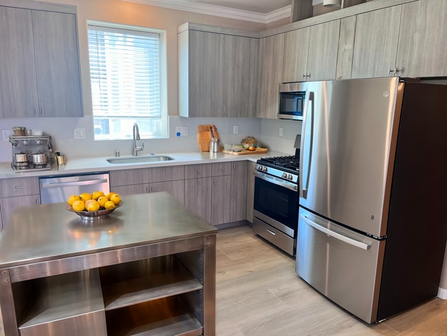 Building Photo - Charming 1 Bed / 1 Bath Home in the Heart of Martinez