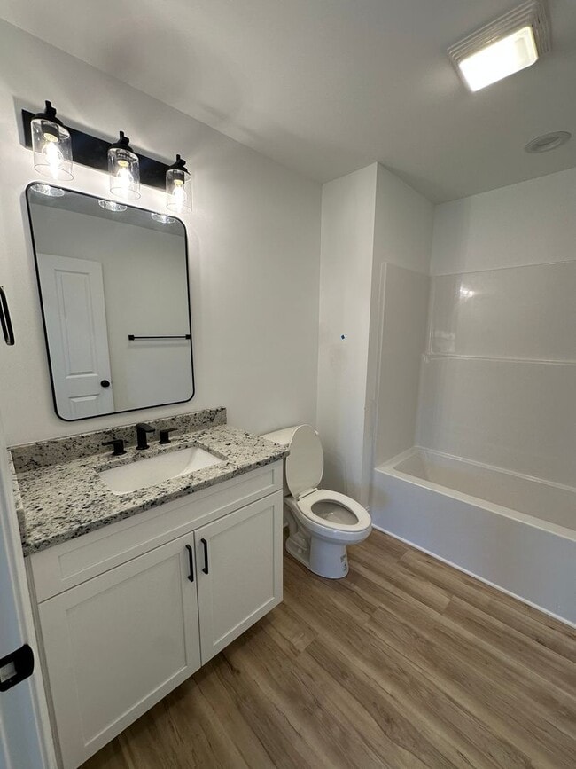 Building Photo - Beautiful new townhouse located in the new...