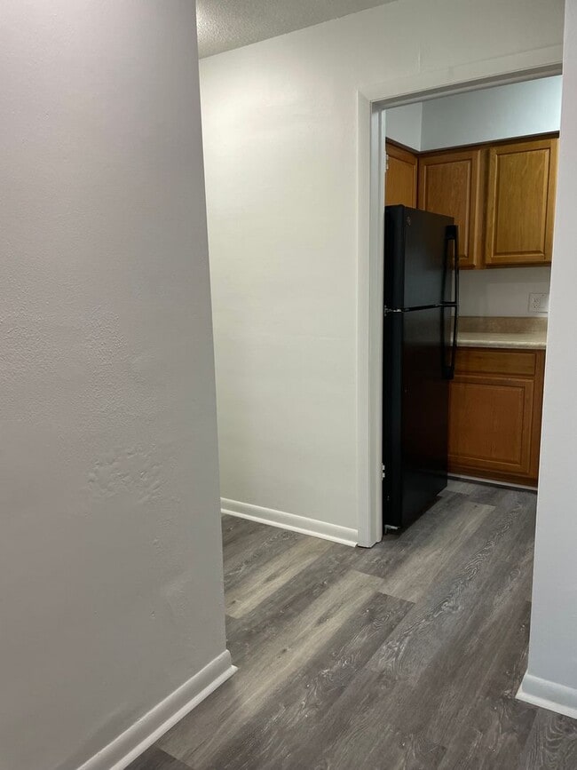 Building Photo - 6491 Carefree Ln