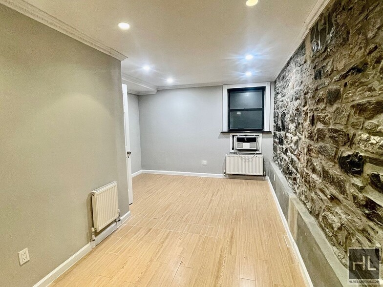 Building Photo - East 5th Street