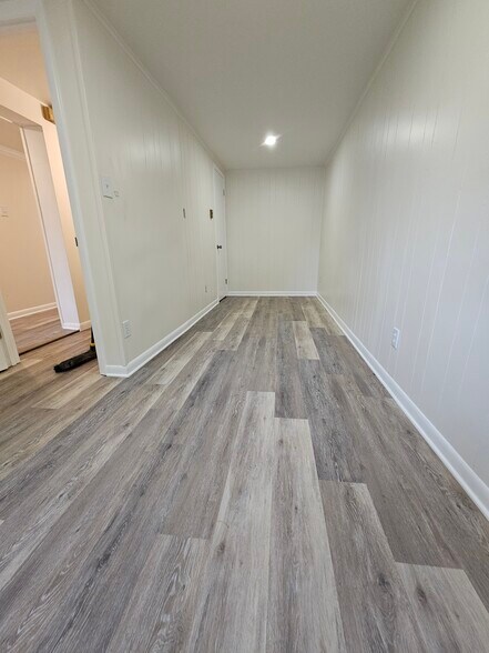 Building Photo - 18 W Baltimore St