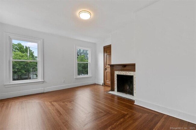 Building Photo - 131 Dwight St