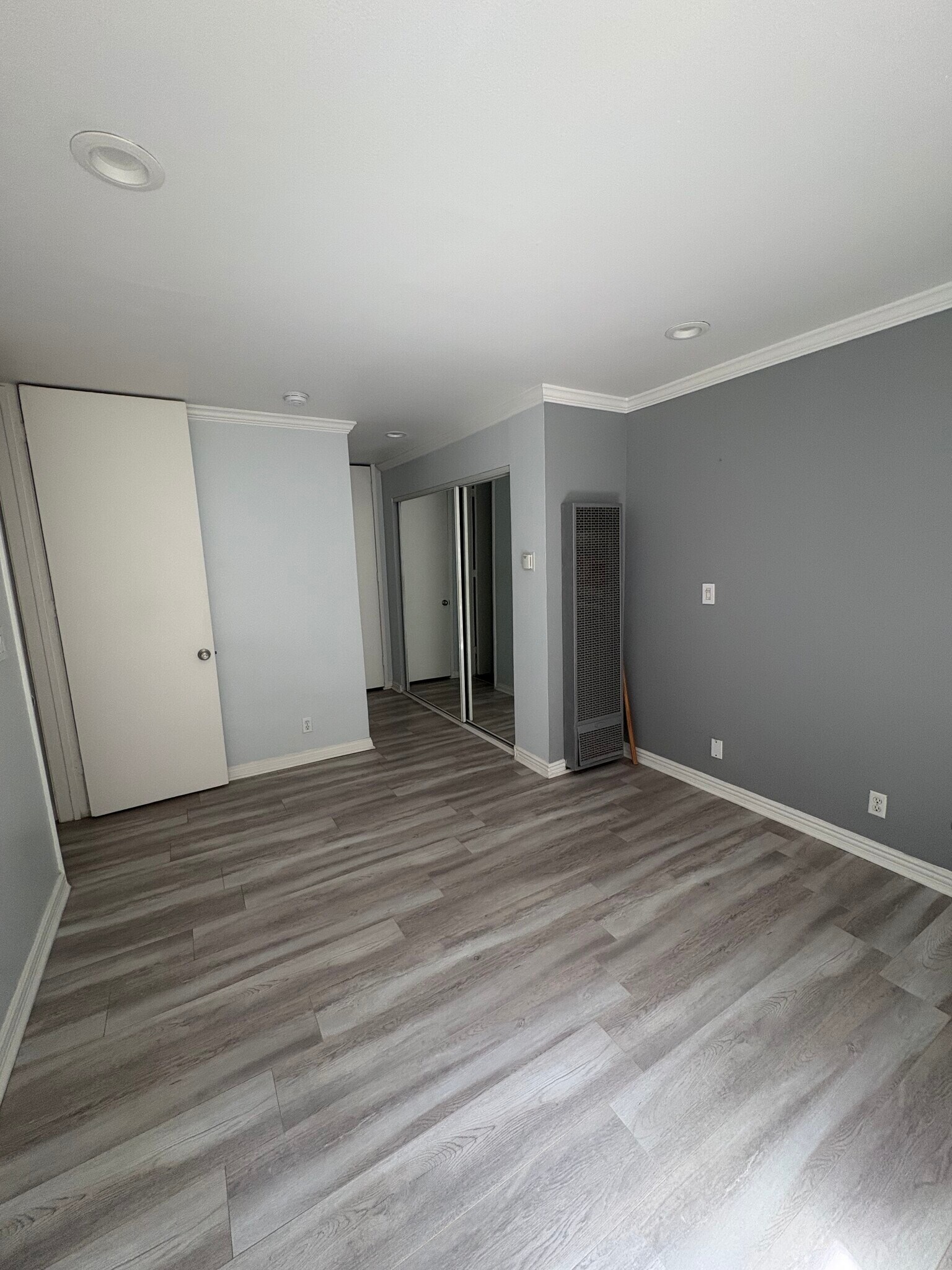 Building Photo - 6505 Green Valley Cir