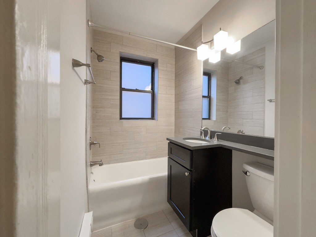 Building Photo - 2424 N Kedzie Blvd