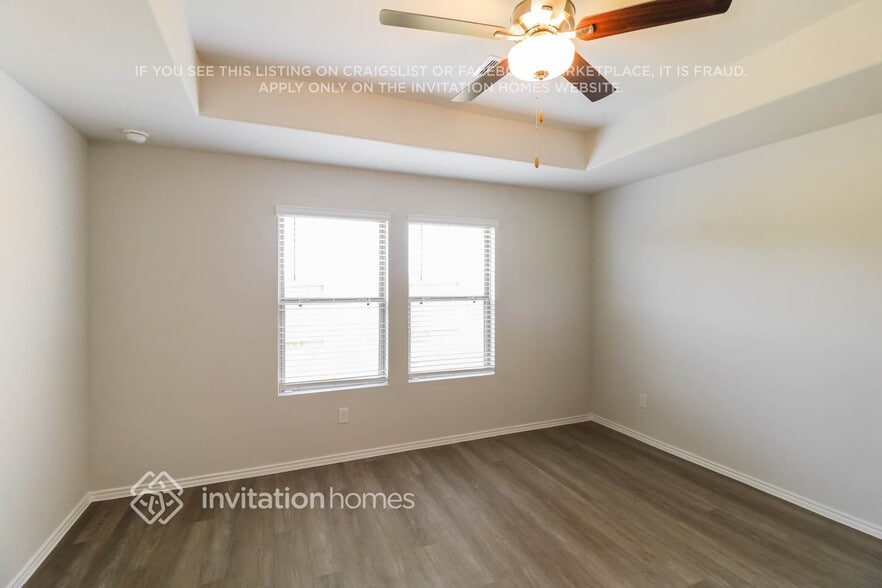 Building Photo - 10942 Heliosphere Wy