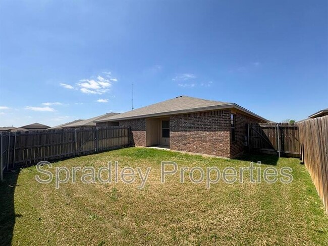 Building Photo - 1559 Kal Ct