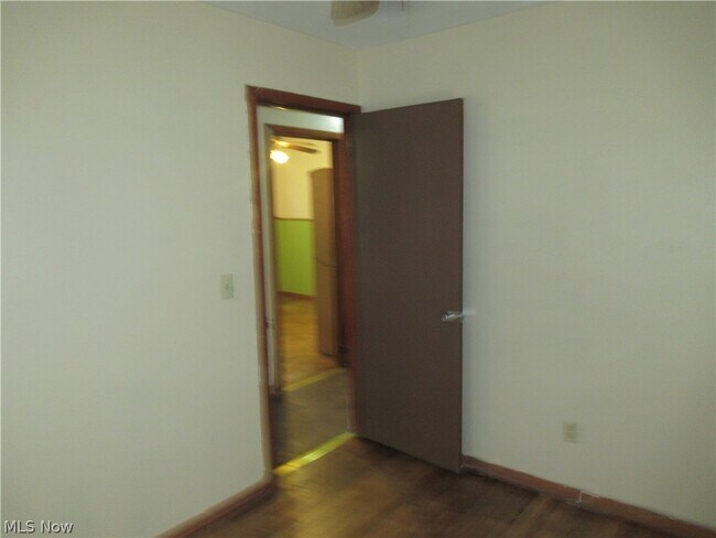 Building Photo - 7594 Southland Rd