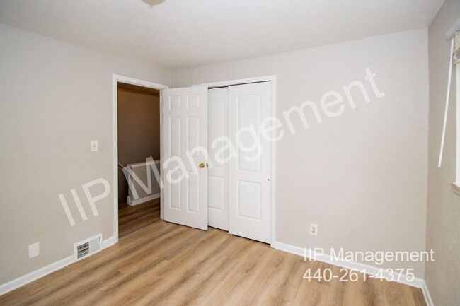 Building Photo - 23984 Banbury Cir