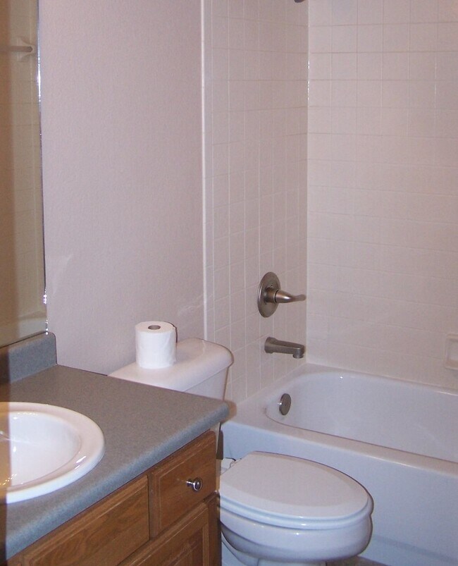 Building Photo - 2361 Craycroft Dr