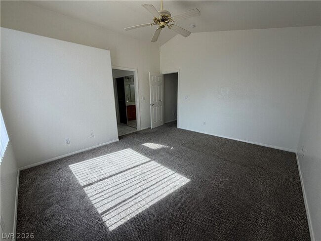 Building Photo - 8089 Kentshire Dr