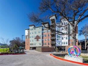 Building Photo - 1800 S I-35 Frontage Rd
