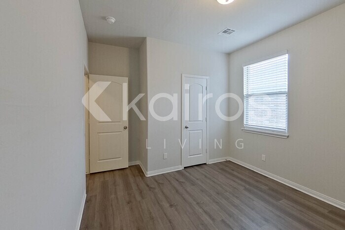 Building Photo - 825 NW 5th St