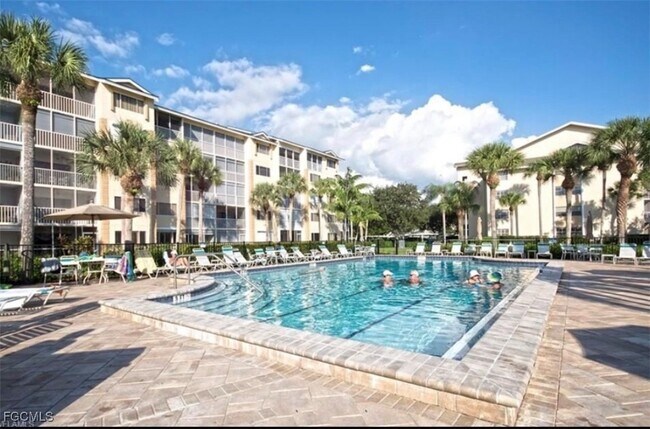 Building Photo - 340 Horse Creek Dr