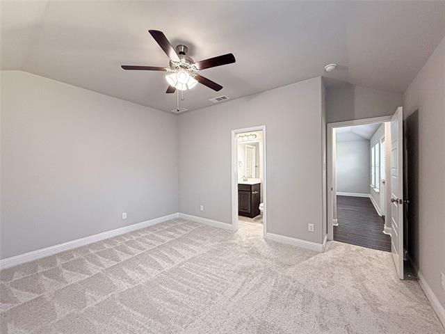 Building Photo - 6401 Graceland Dr