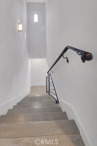 Building Photo - 1223 Larrabee St