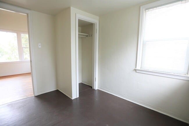 Building Photo - 1712 Sherman Ave