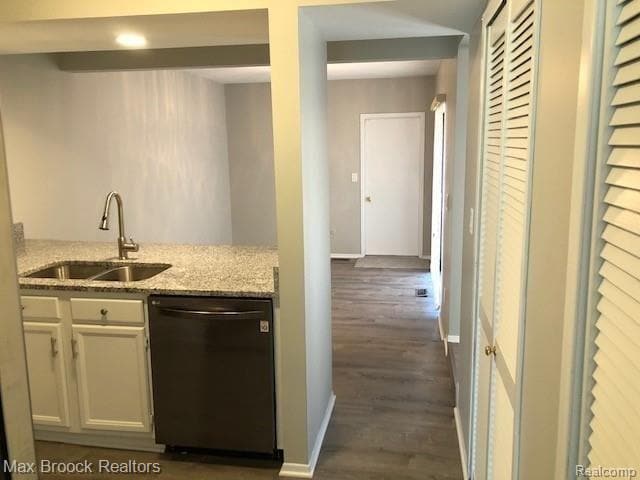 Building Photo - 6365 Richard Run St