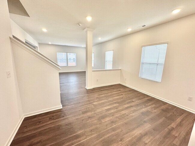 Building Photo - 4 br 2.5 ba with 2 car garage new construction