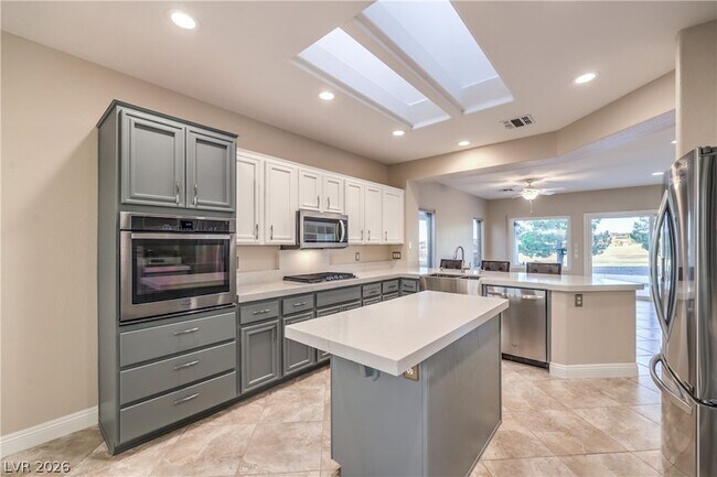 Building Photo - 2656 Riceville Dr