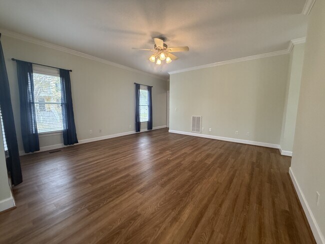 Building Photo - 101 Patrick Dr